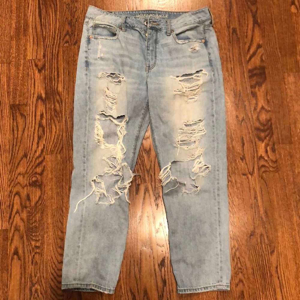 Size 10 ripped American Eagle Jeans